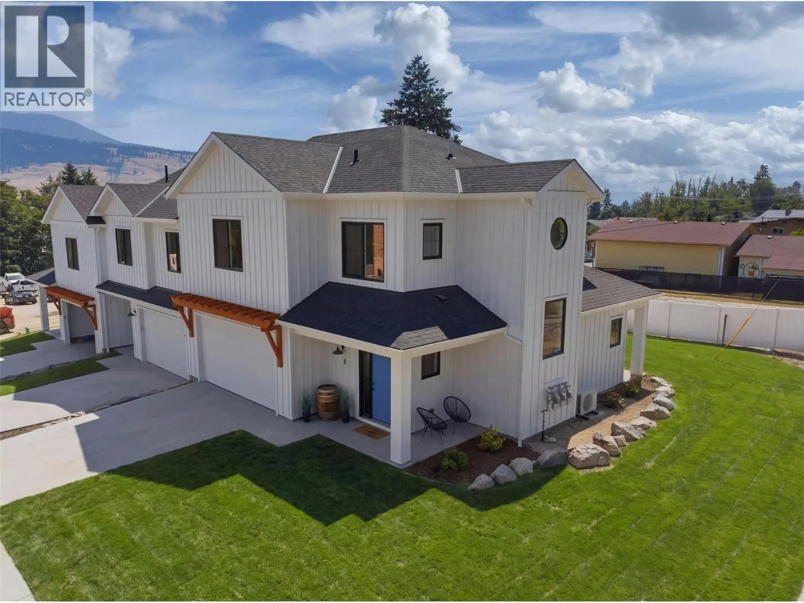 8 · 11565 Okanagan Centre Road E